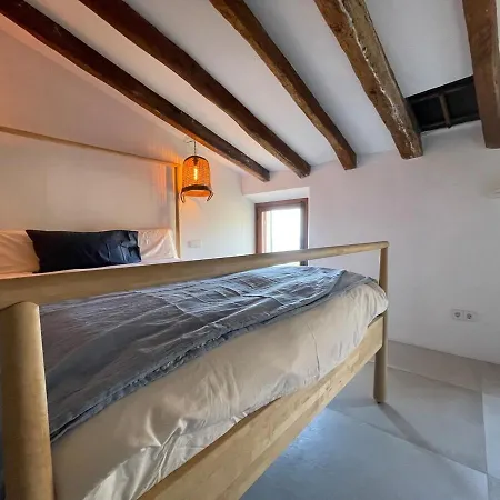 シャレー Charming House With Sea View *