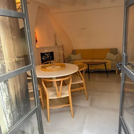 シャレー Charming House With Sea View エステジェンクス